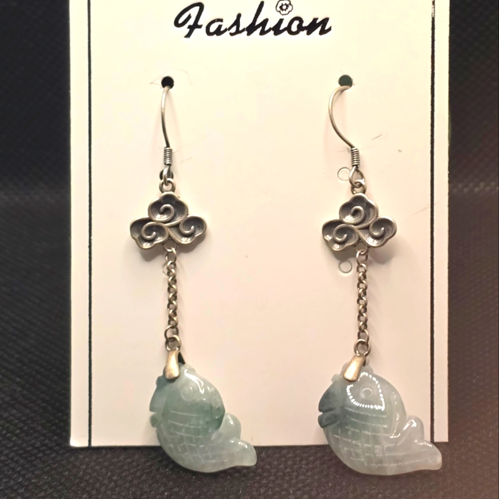 Elegant Green Jade Fish Dangle Earrings - Picture 3 of 3